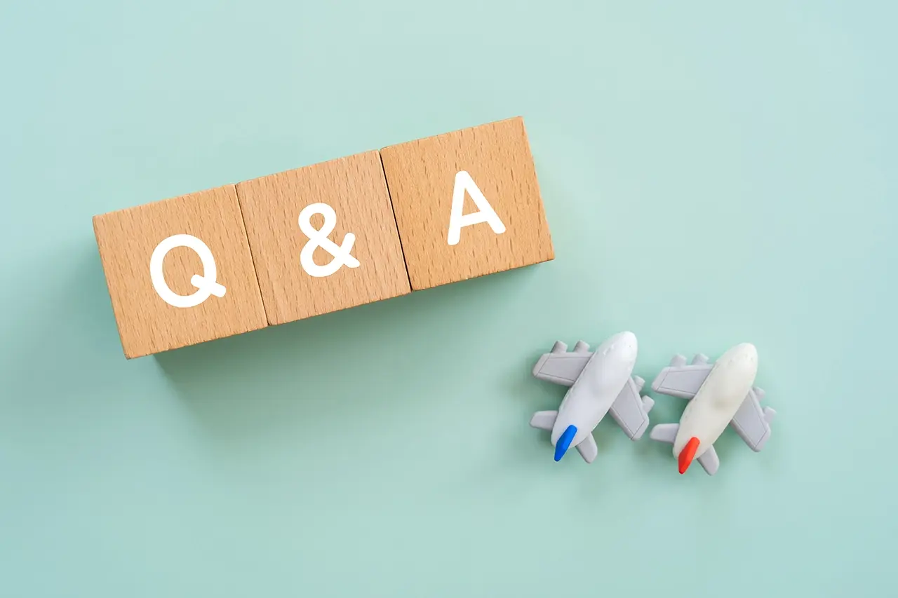 飛行機模型と木製ブロックQ＆A